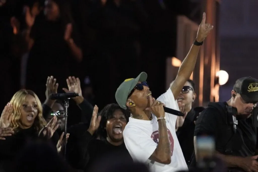 Celebs enjoy Pharrell SA concert