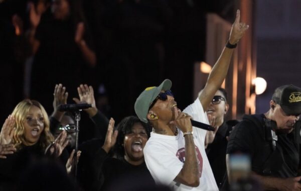 Celebs enjoy Pharrell SA concert