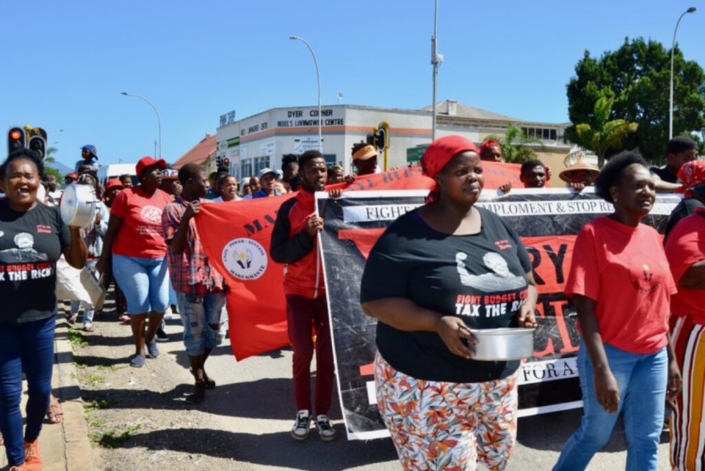Tweeps Drag Mohale For Mocking The R350 Social Distress Relief Fund Beneficiaries!