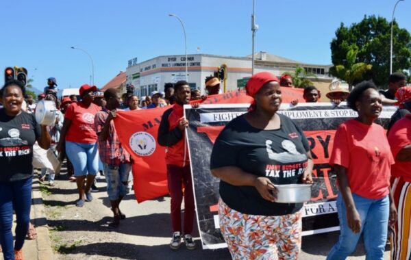 Tweeps Drag Mohale For Mocking The R350 Social Distress Relief Fund Beneficiaries!