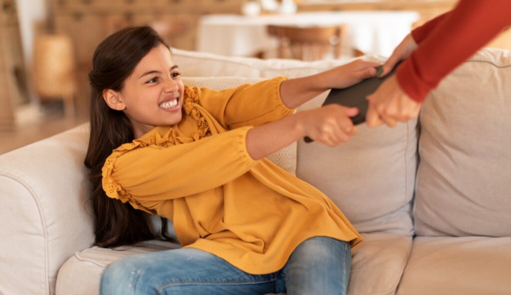 Her Mom Threatens To Expose Her