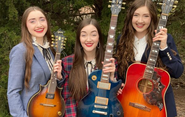 Sisters With Guitars Takes Over Emperors!