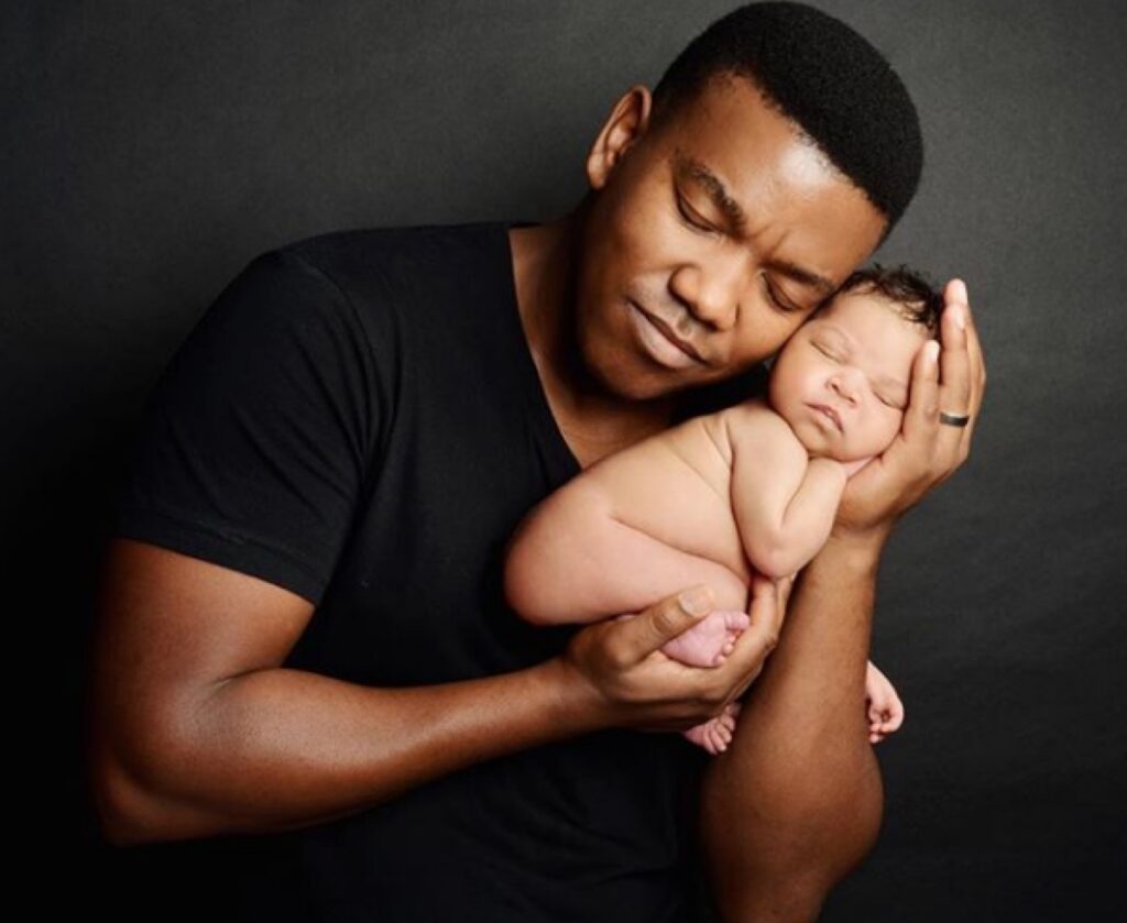 5 Adorable Snaps Of Loyiso Bala’s Newborn Baby