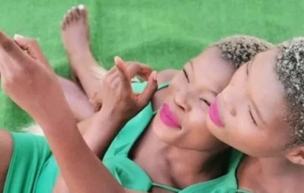 Social Media Reacts To Qwabe Twins’ Affectionate Kisses