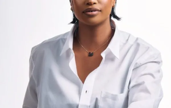 Zola Nombona Biography: Baby, Baby Daddy, Age, Education, Family, Boyfriend, Career, Awards & Nominations, Hairstyles, Brand Endorsements – Updated, 5th June 2020