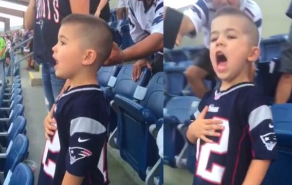 Little Boy sing SA National Anthem