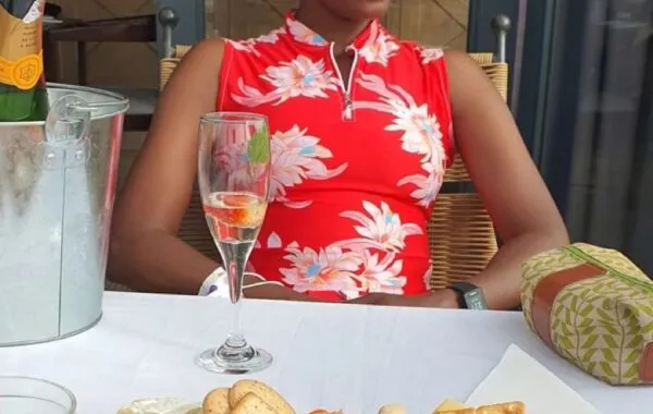 Sonia Booth Celebrates 40th Birthday Alone