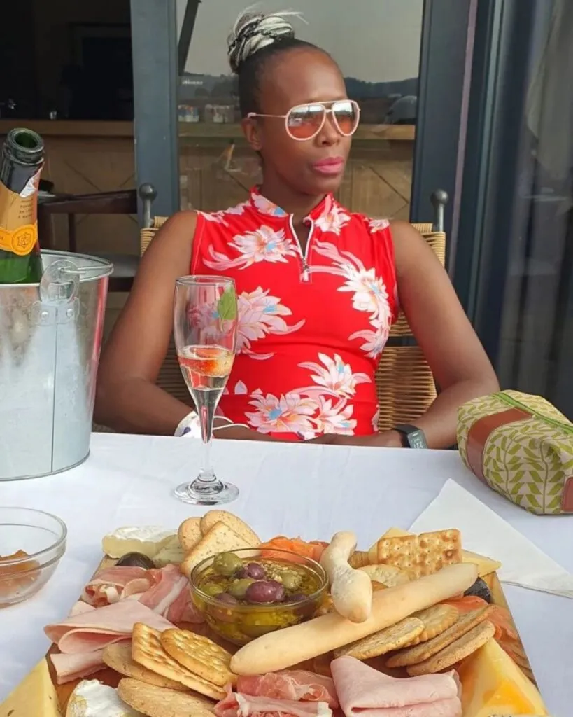 Sonia Booth Celebrates 40th Birthday Alone