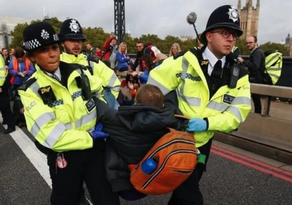Famous Soapie Actor Arrested!