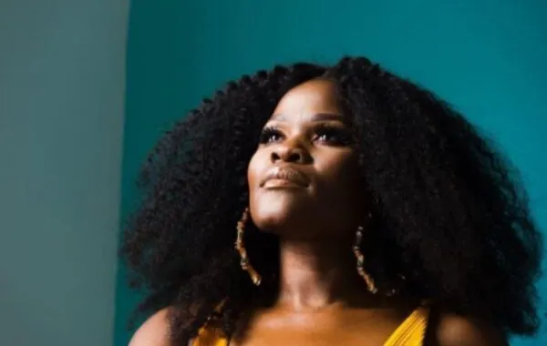 Mpumi Mzobe Survives A Car Accident