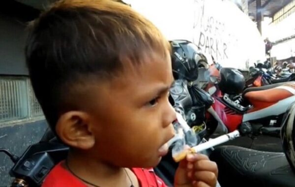 Baby smokes 40 cigarattes a day