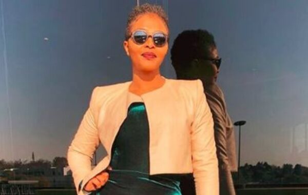 Is Simphiwe Dana Gracefully Bowing Out?