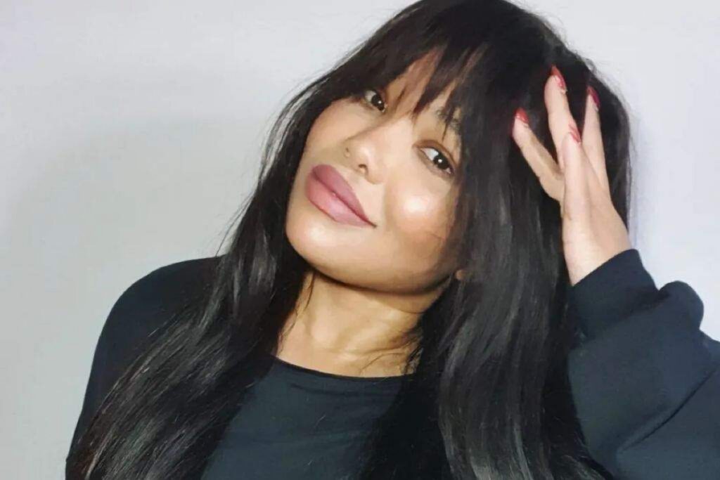 Pam Andrews is launching a vlog