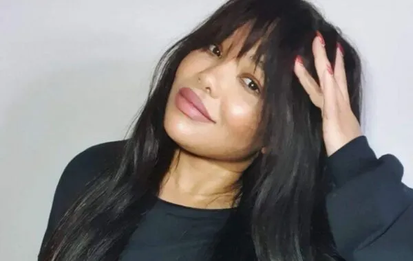 Pam Andrews is launching a vlog