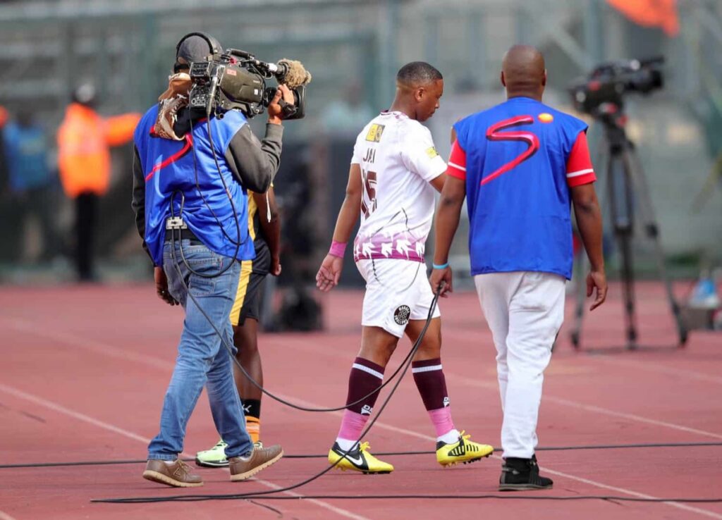 Andile Jali “perfectly fine” after accident; see pictures