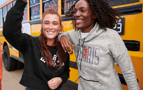 Celebrities express their back to school excitment