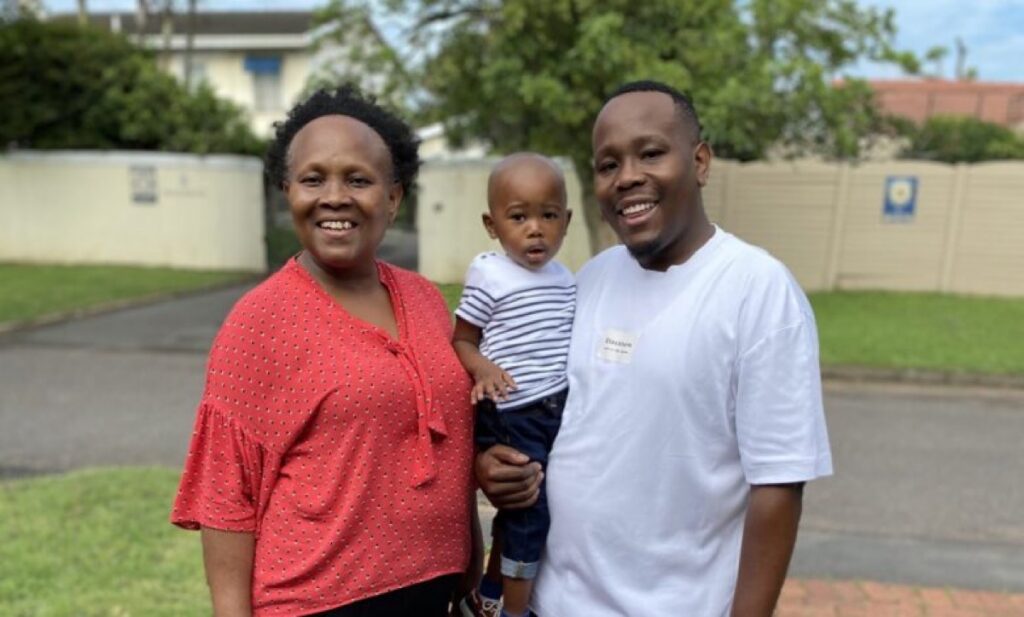 What’s Hot: Khaya Mthethwa shows love to the kids