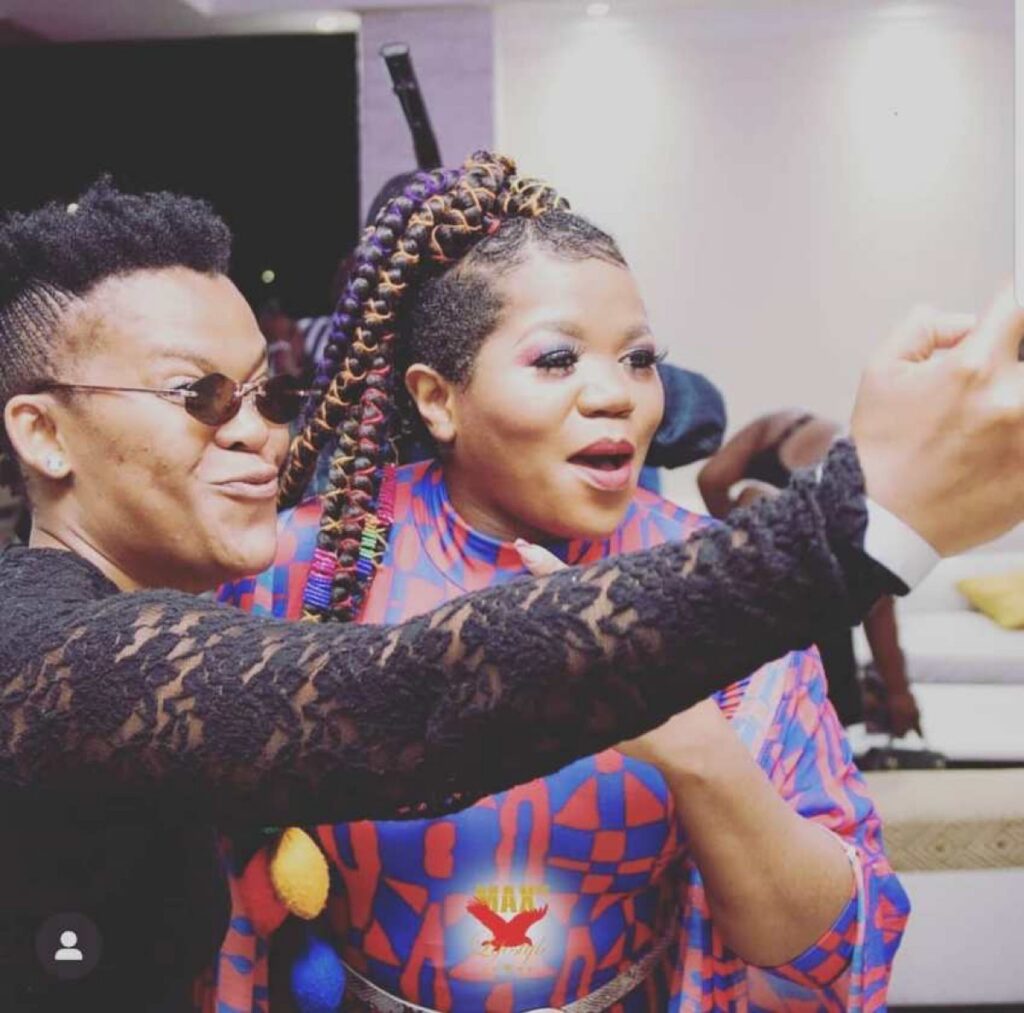 WATCH: ‘Drunk’ Zodwa Mows The Lawn In Her Heels