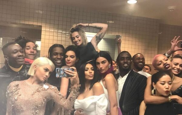 What’s Hot: Which South African celeb takes the best selfies?