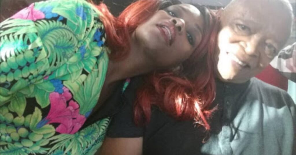 What’s Hot: Bra Hugh takes a pic with Kuli… and her weave