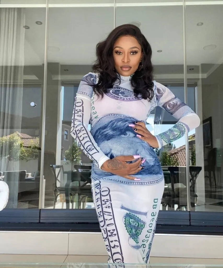 What’s Hot: DJ Zinhle shows off her #DoroBaby bump