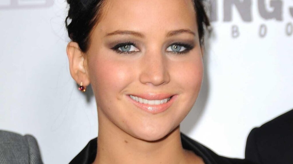Jennifer Lawrence Calls Acting ‘Stupid’