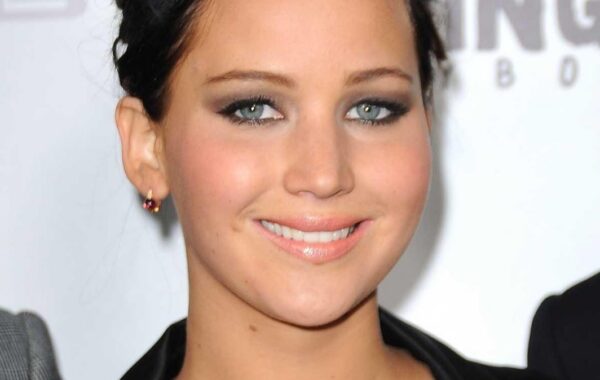 Jennifer Lawrence Calls Acting ‘Stupid’