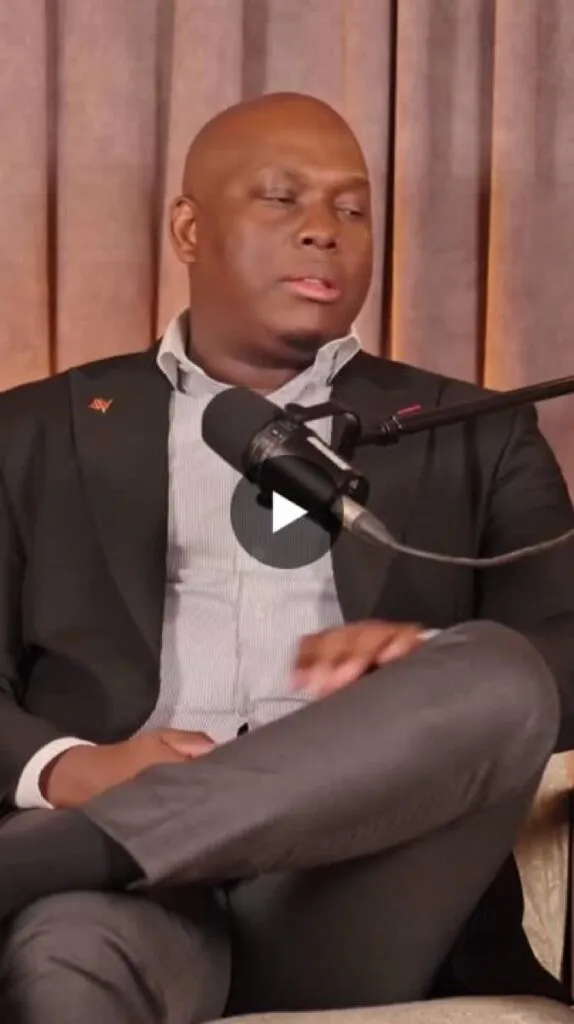 Tweeps Don’t Play When It Comes To Vusi Thembekwayo