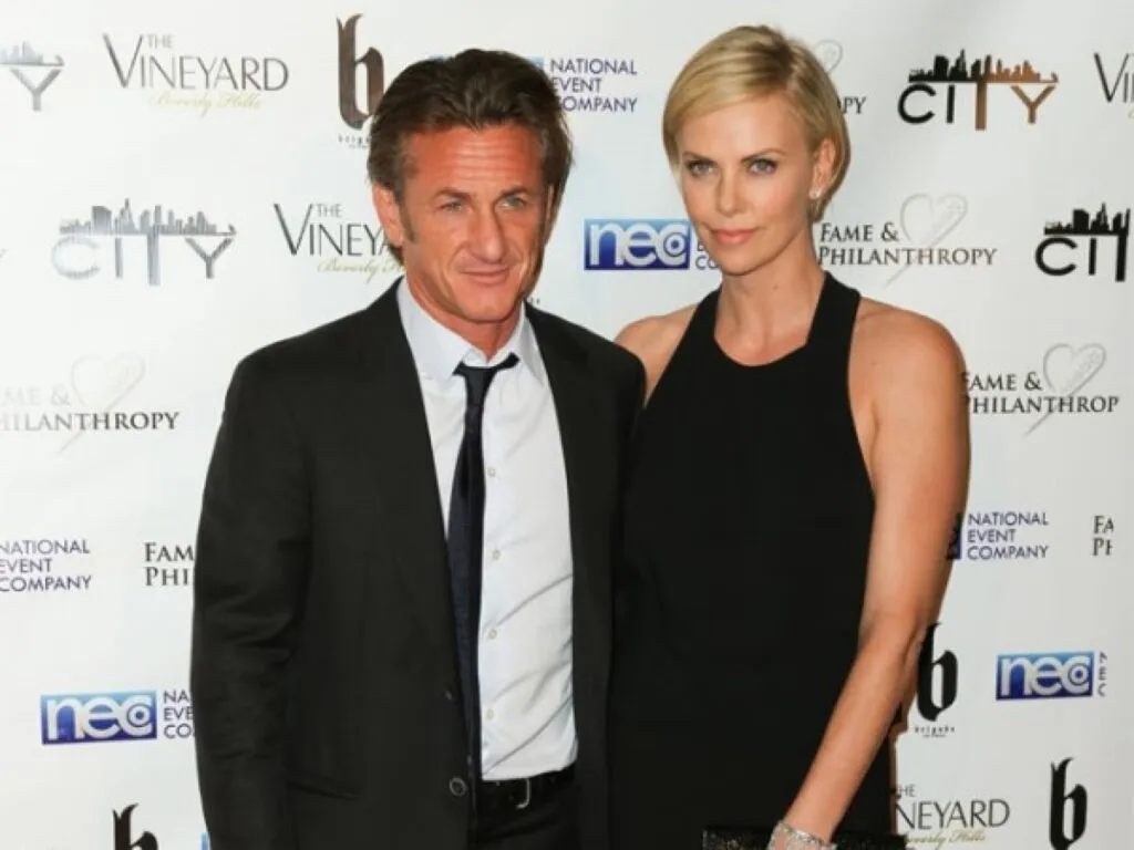 Sean Penn spotted at a tavern in Cape Town