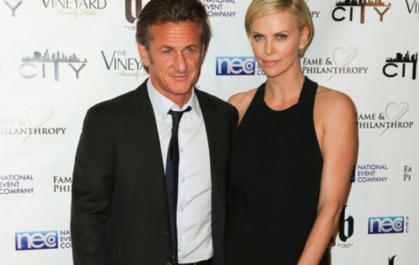 Sean Penn spotted at a tavern in Cape Town