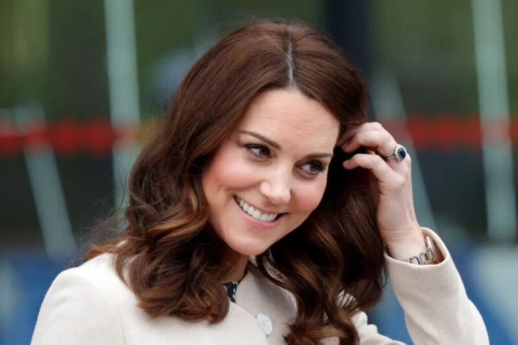 Royal Baby on the Way: Kate in 1st Stage of Labour!