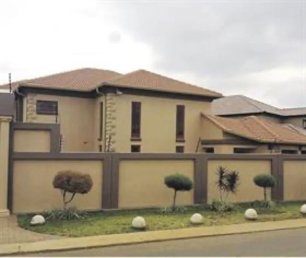 What’s Hot: Dr Malinga buys his dream home