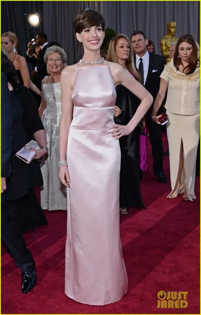Anne Hathaway Wins Best Supporting Actress Oscar