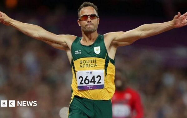 Pistorius police phones confiscated