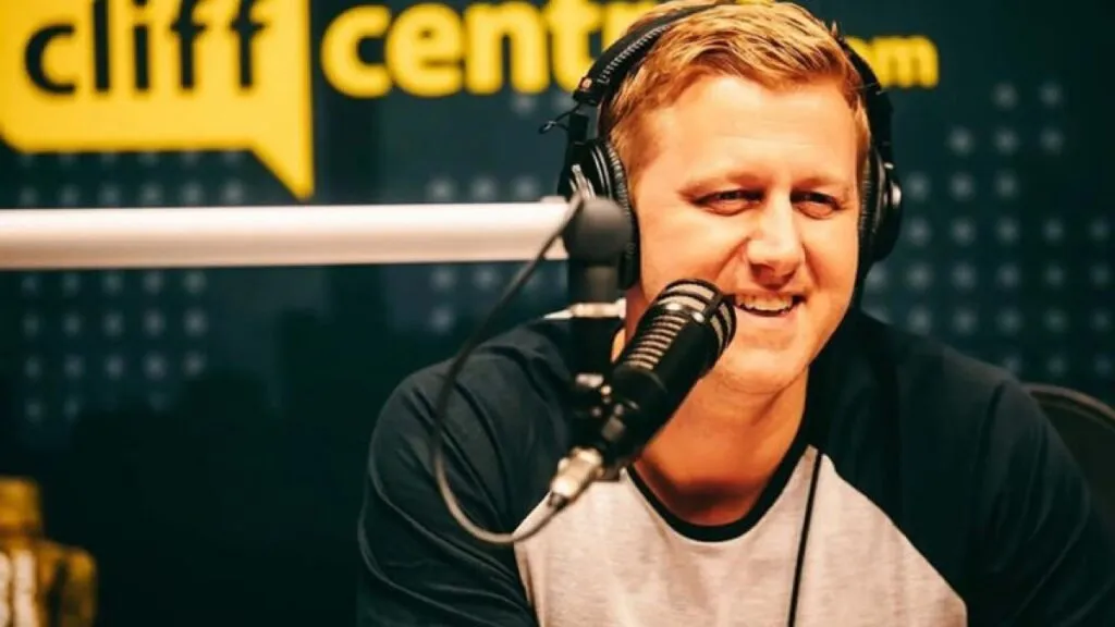 Gareth Cliff resigns; 5FM mornings is over