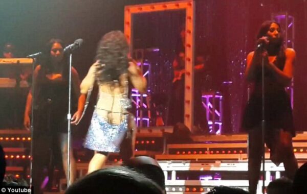 Video: Toni Braxton’s wardrobe blunder