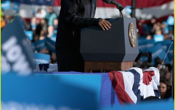 Barack gives Katy Perry Props