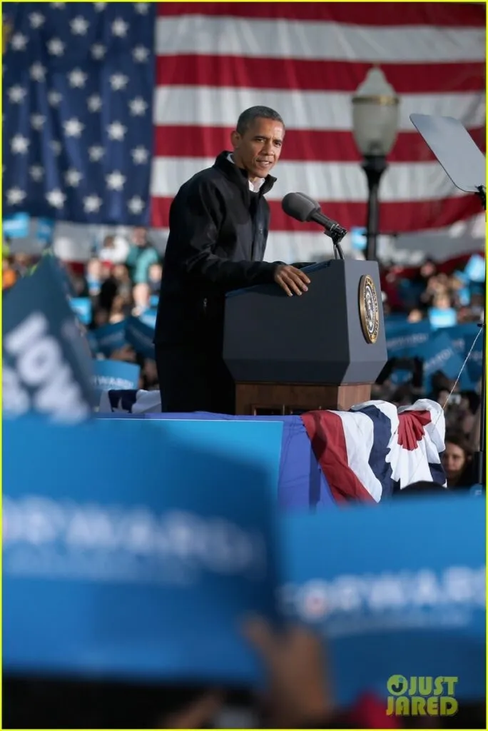 Barack gives Katy Perry Props