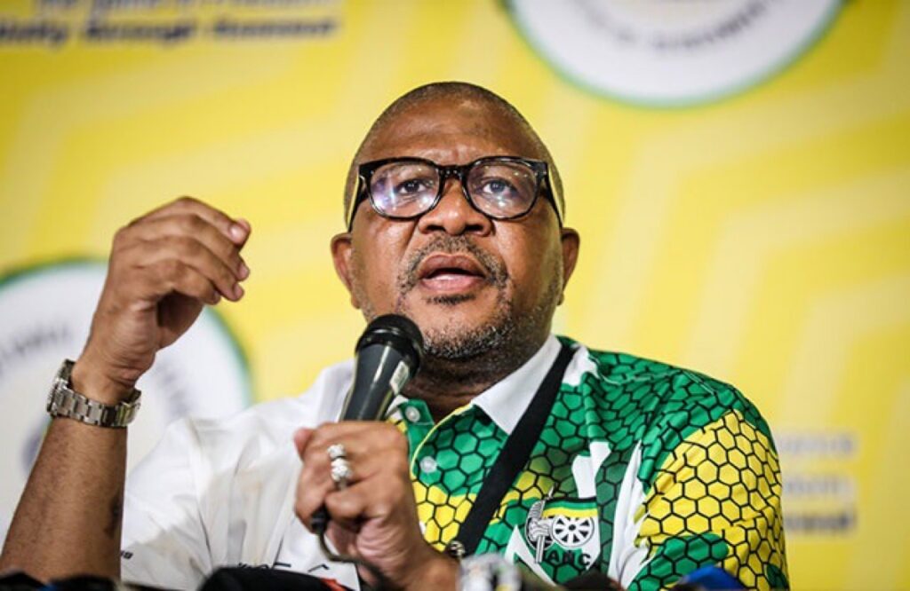 What’s Hot: Fikile Mbalula’s ‘nude’ pic drama