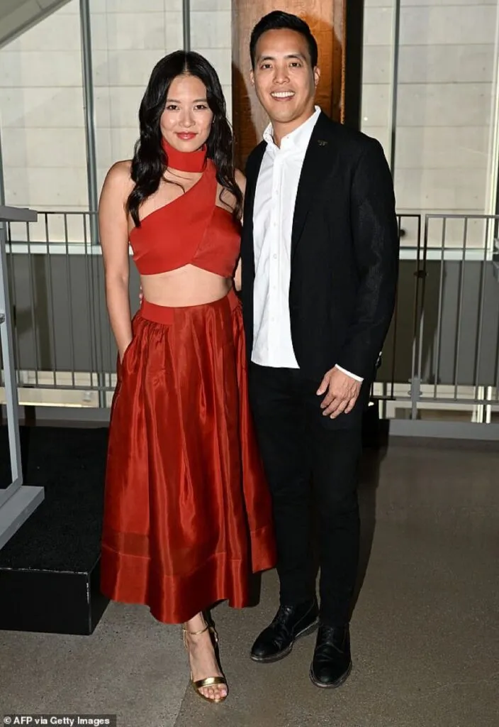 What’s Hot: Is KO engaged?