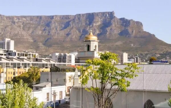 Mi Casa makes Cape Town jika