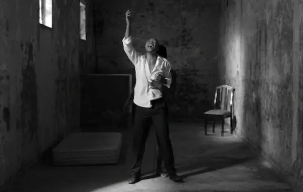Nakhana Toure – In the Dark Room