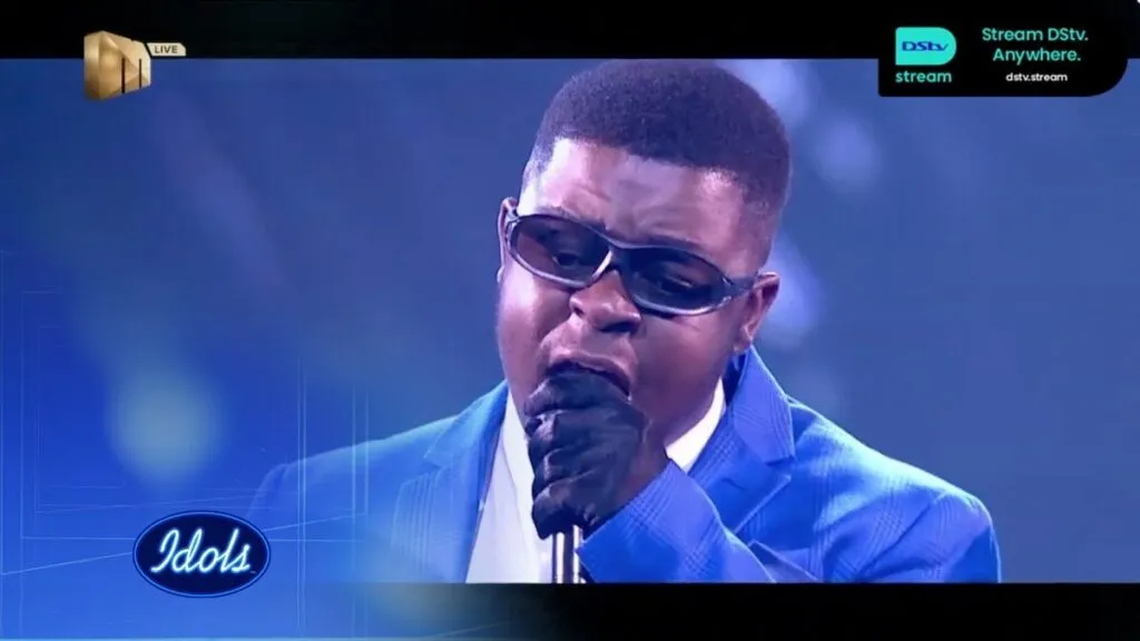 Idols star gives up the mic for TV