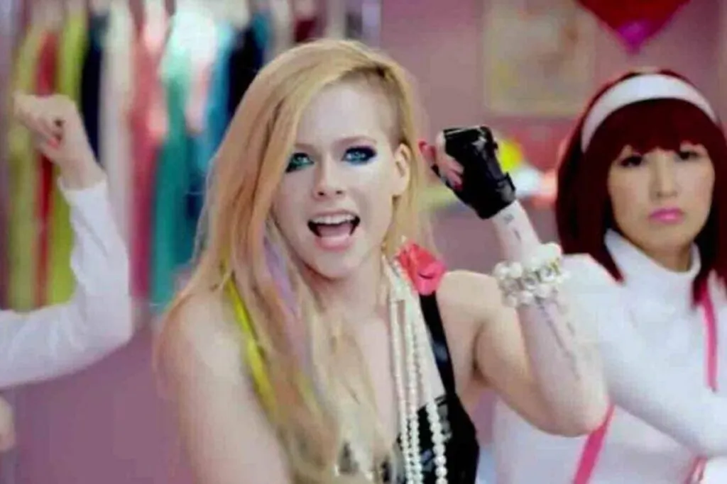 Avril Lavigne is NOT a racist and here’s why