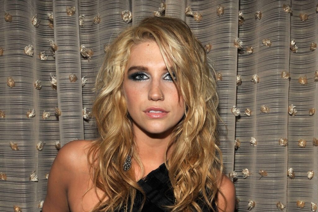 Kesha is Bisexual