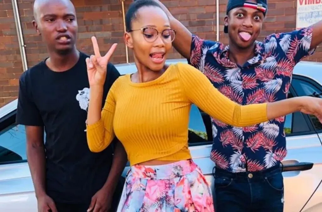 What soapie stars get up to behind the scenes