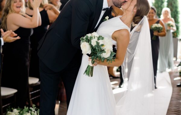 Reviews: #OPW: First kiss on a wedding day
