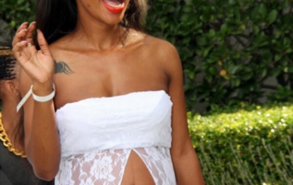 Pregnant Kelly DUMPED by Senzo