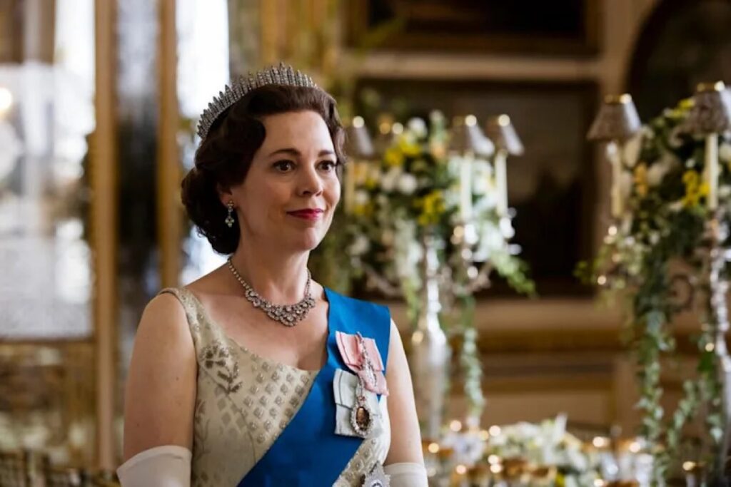 The Queen Cast Back At Work