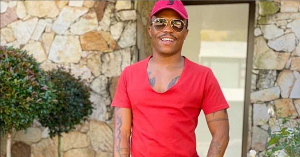 #SomiziMustFall Trends At Number One